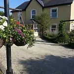 Newlands Lodge