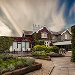 Newpark Hotel
