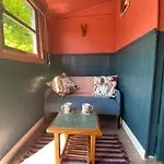 The Hares Hut At Carrigeen Glamping
