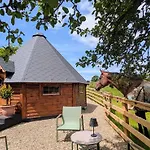 Apple Blossom Glamping