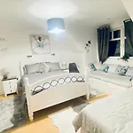 Sonas House