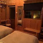 Cosy Countryside Log Cabin