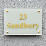 Sandbury Town House