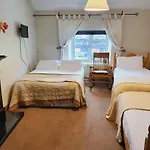 Billy Byrnes Bar & Guestrooms