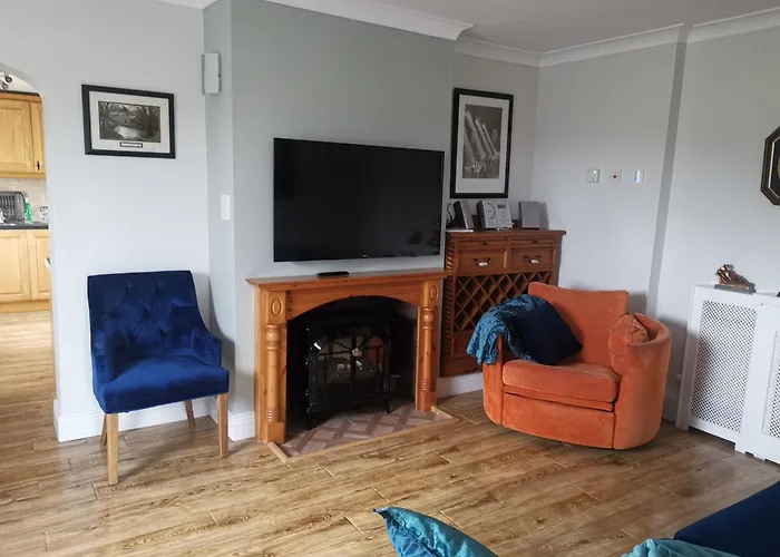 Tranquil Unit Close To Kells