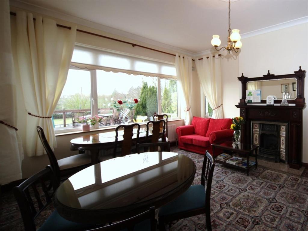 Launard House Bed & Breakfast 4*