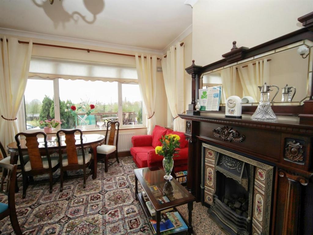 Launard House Bed & Breakfast
