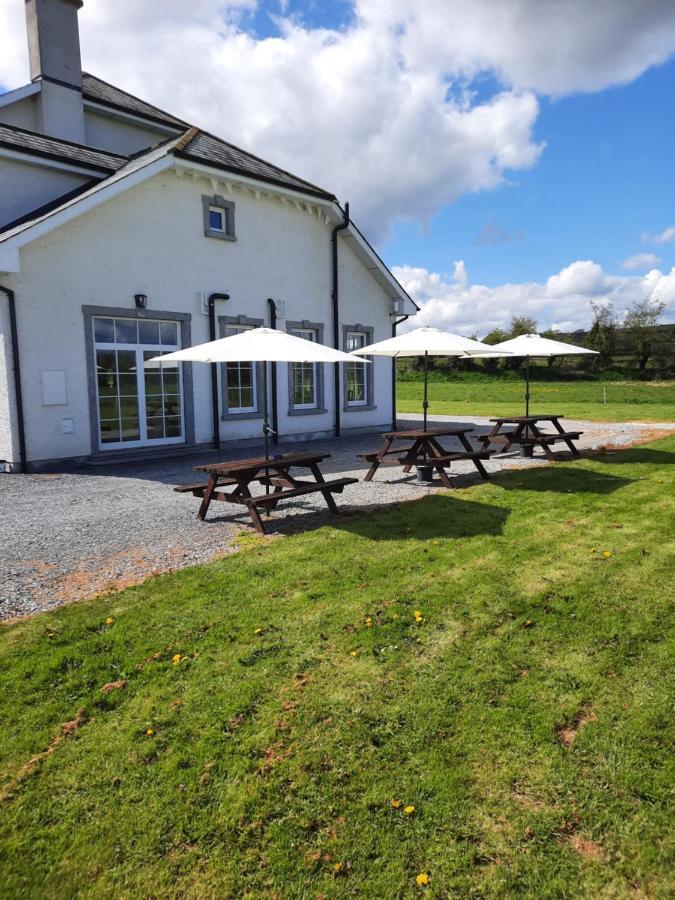 Clone Manor Farm *