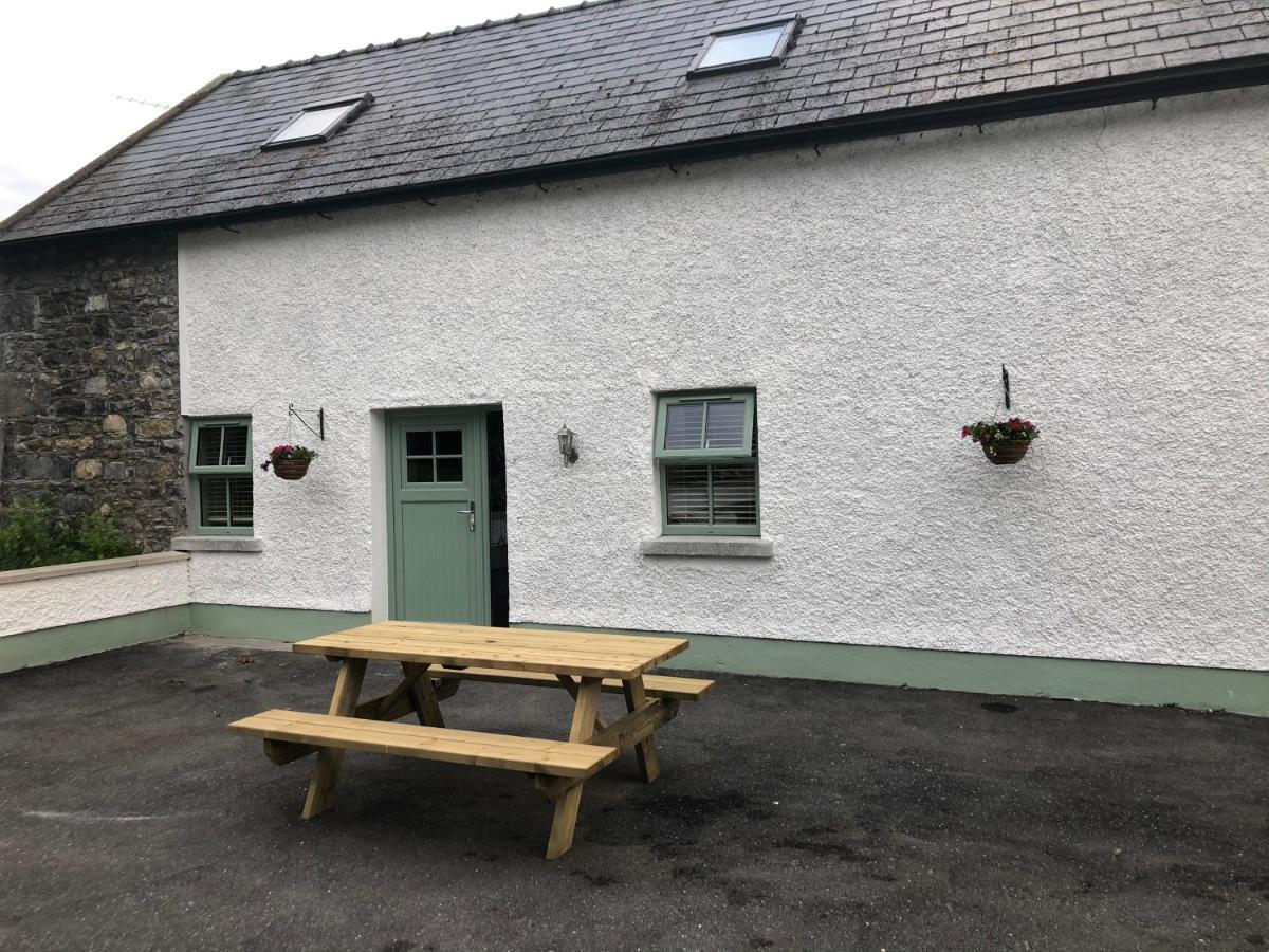 Knockreagh Farm Cottages, Callan, *