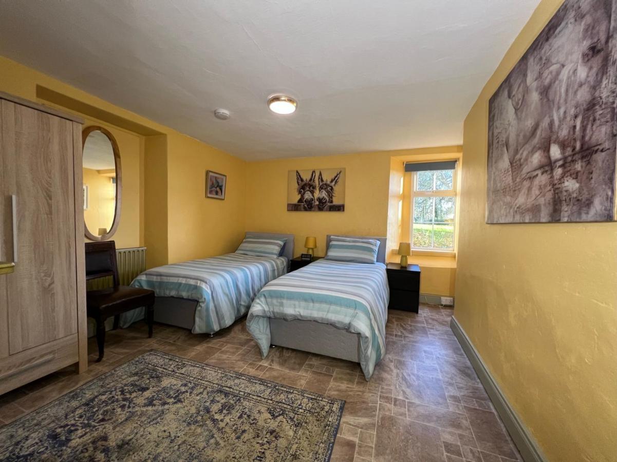 Nore View House *
