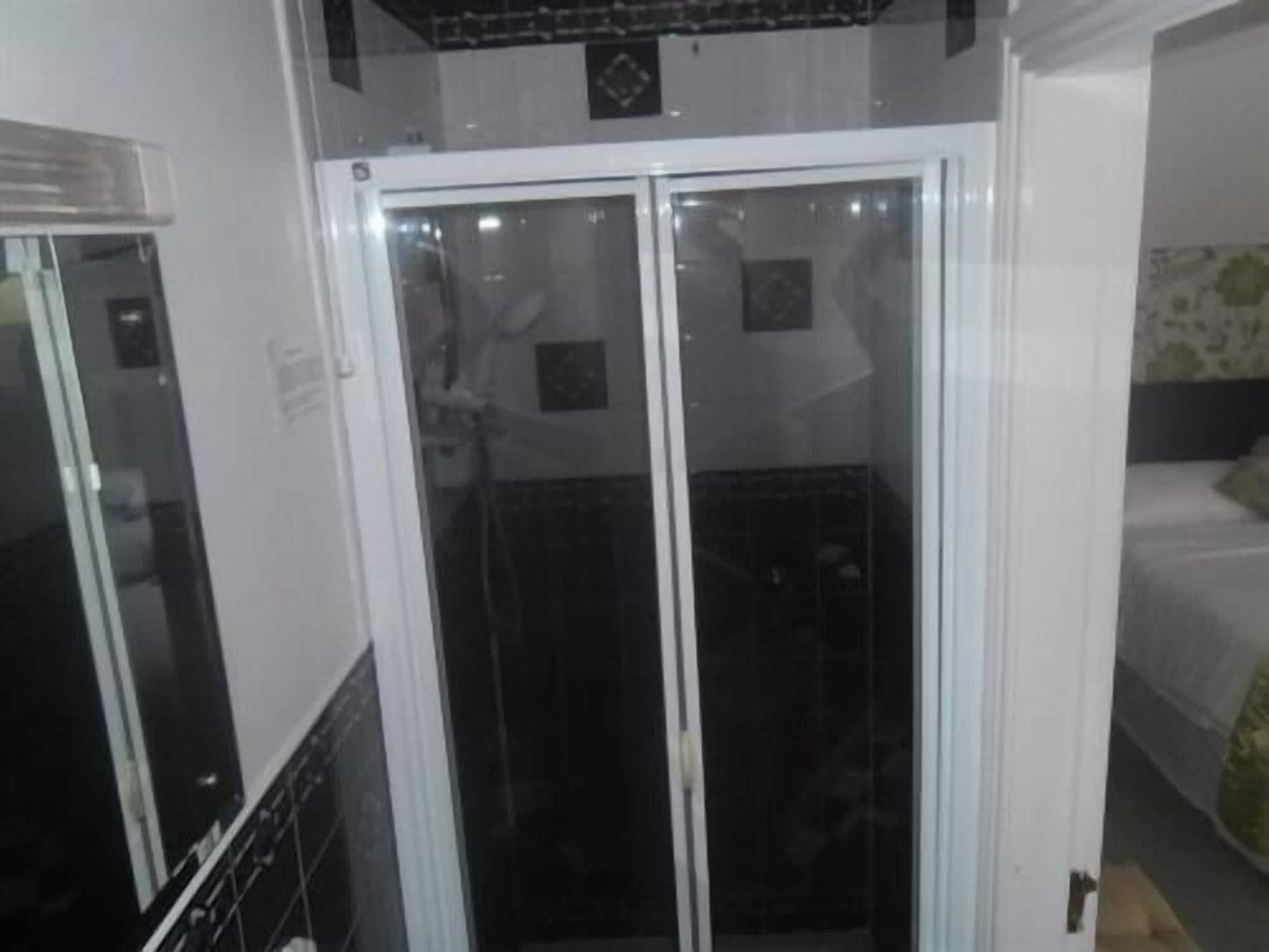 Launard House Bed & Breakfast 4*