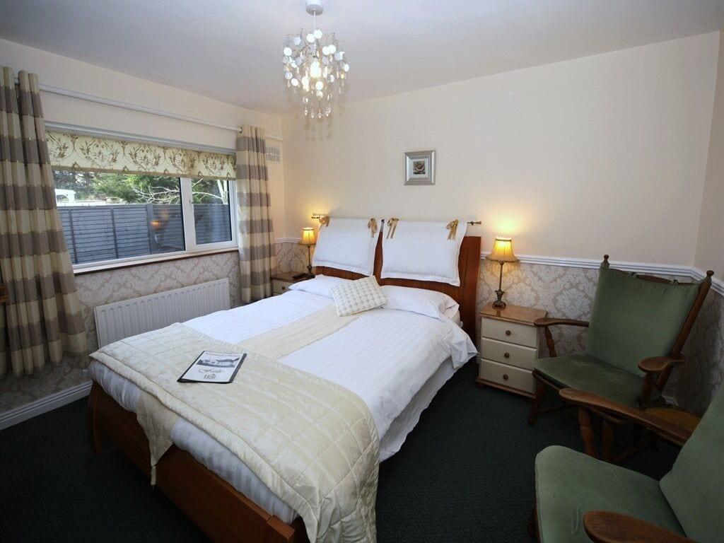 Launard House Bed & Breakfast
