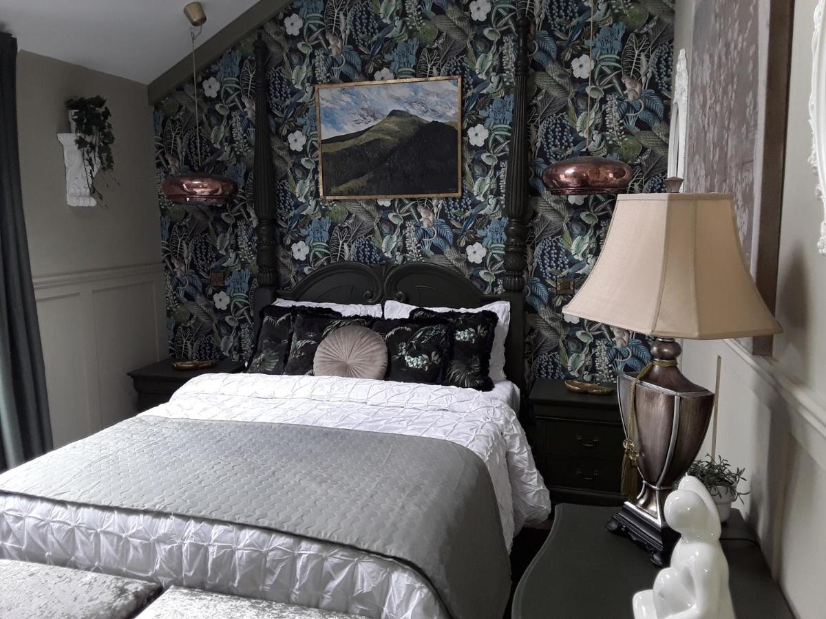Ballybur Mews 1 *