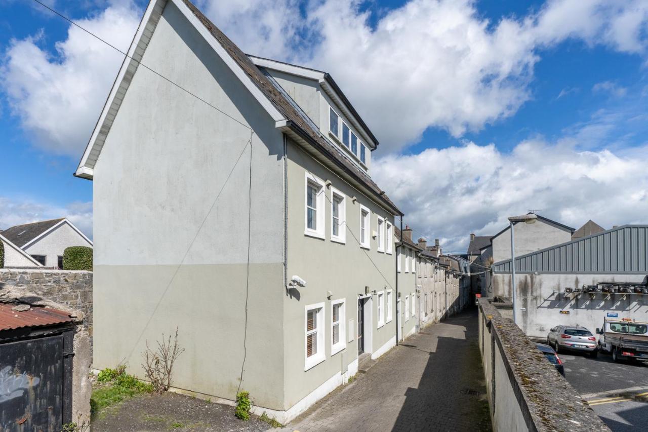 Evans Lane Townhouse No 7 *