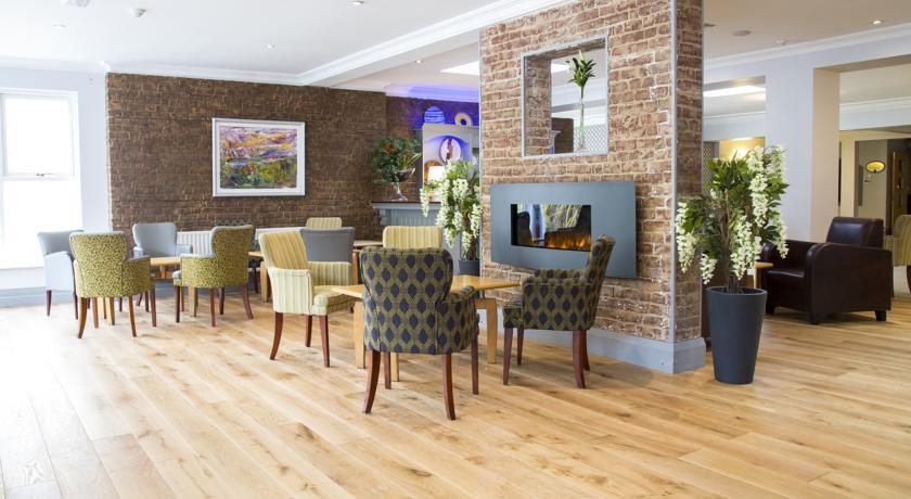 Springhill Court & Leisure Club