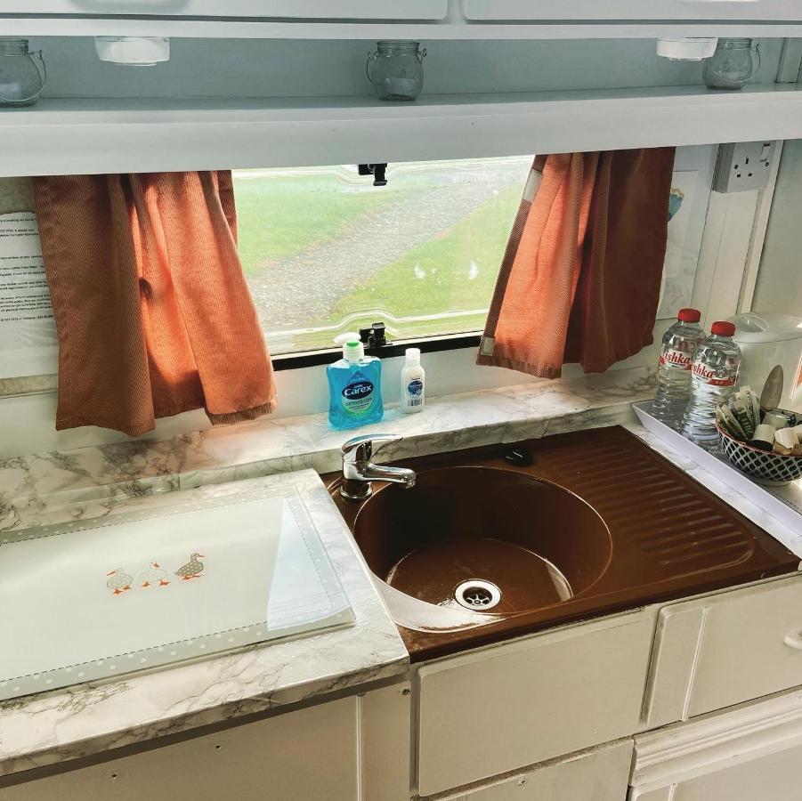 Cosy Caravan At Carrigeen Glamping Campsite *