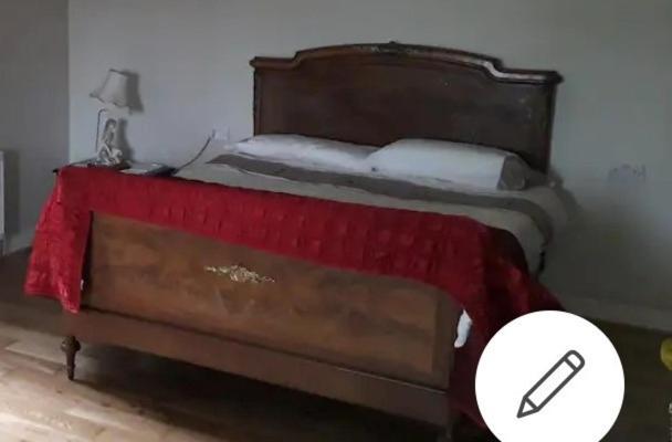 Homestay King Size Bed, Private Parking, Centrally Located