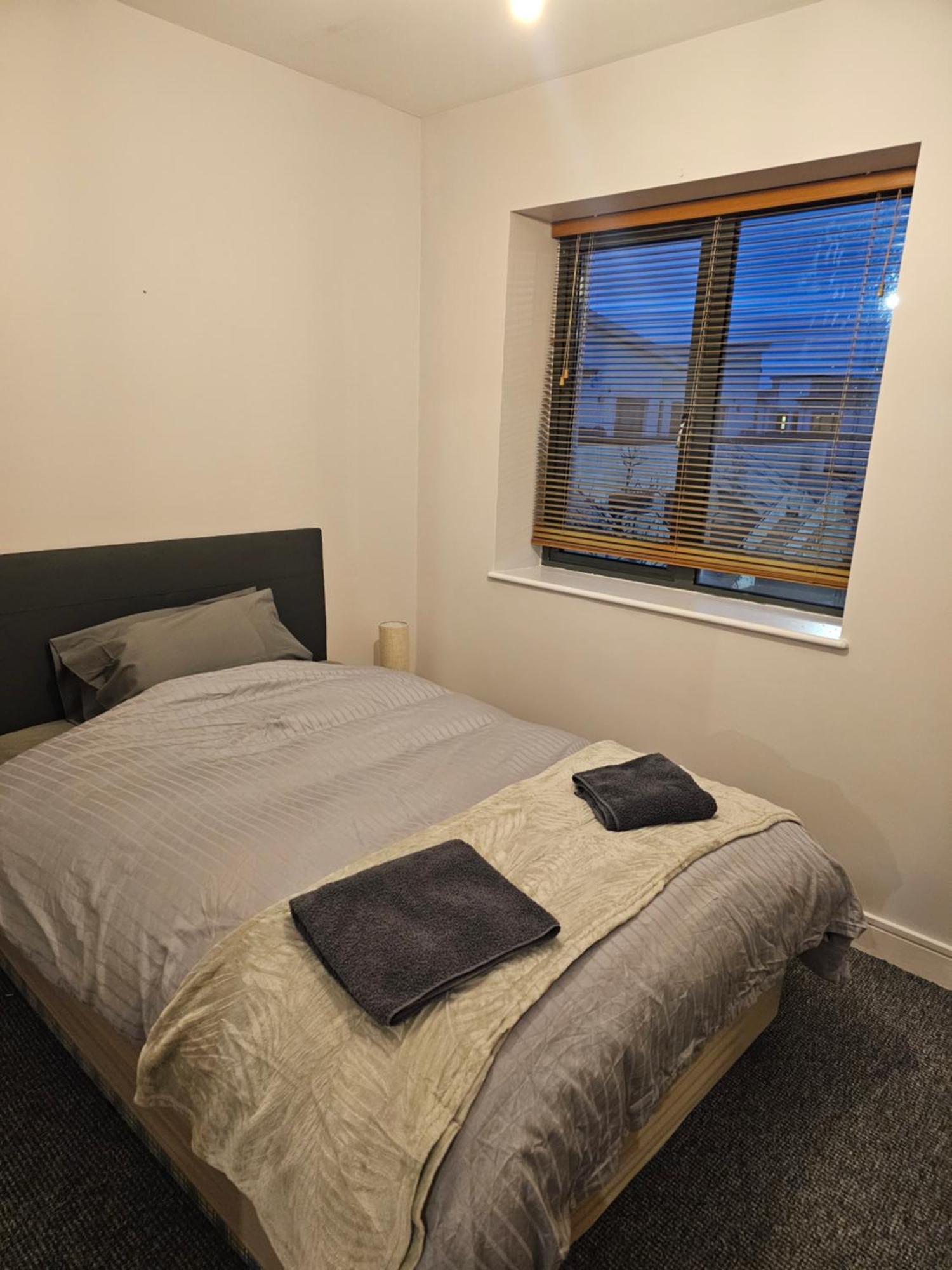 Apartment Cozy 2 Bedroom *