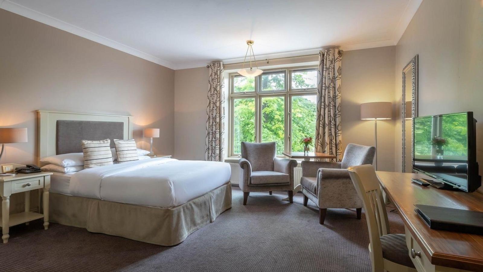 River Court 4*
