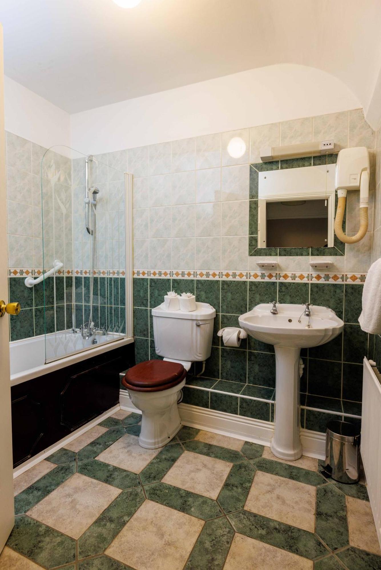 Berkeley House Guest house *