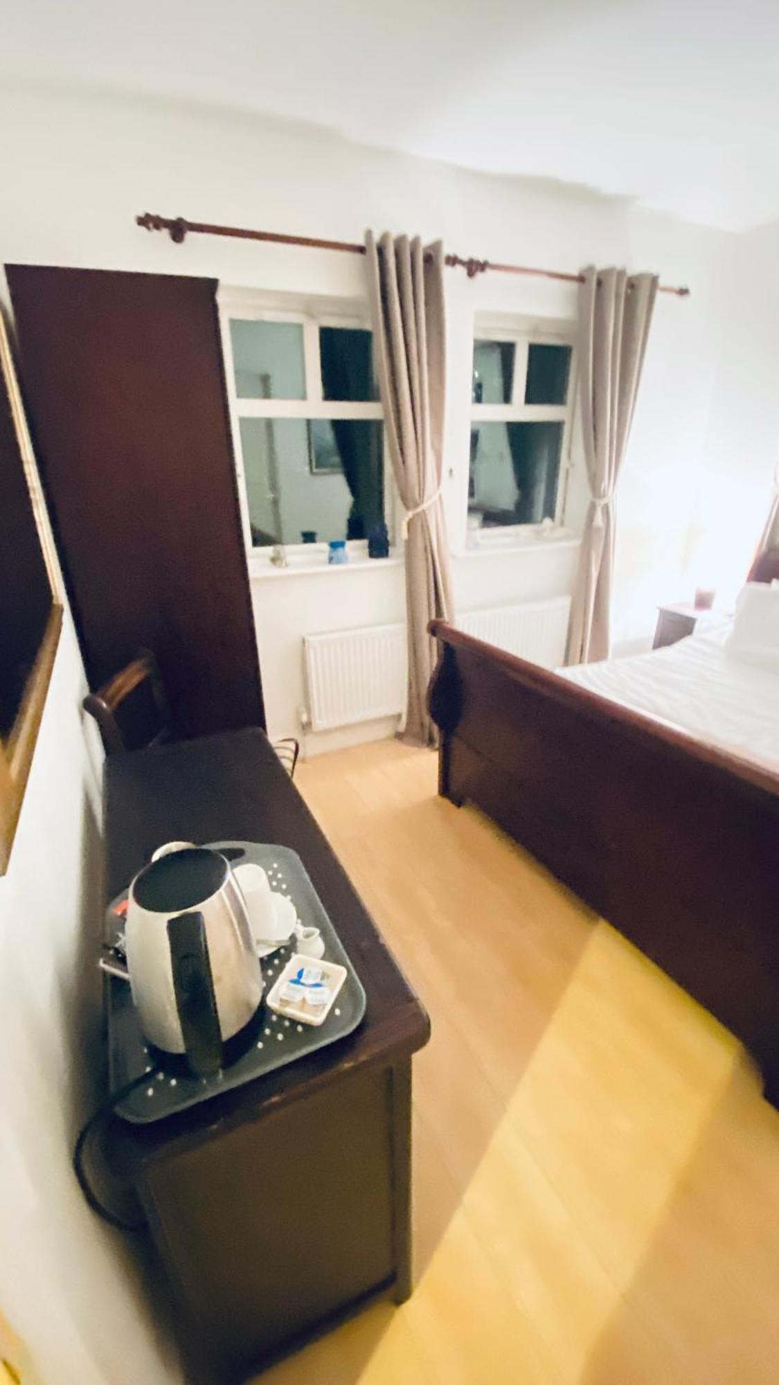 Sonas House Bed & Breakfast *