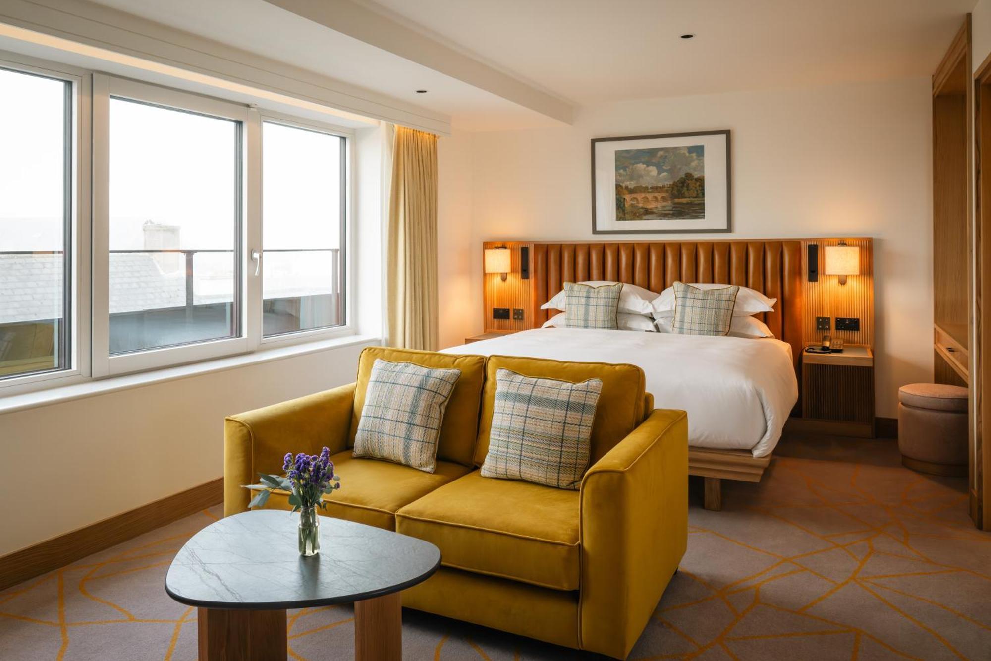 Pembroke Hotel 4*