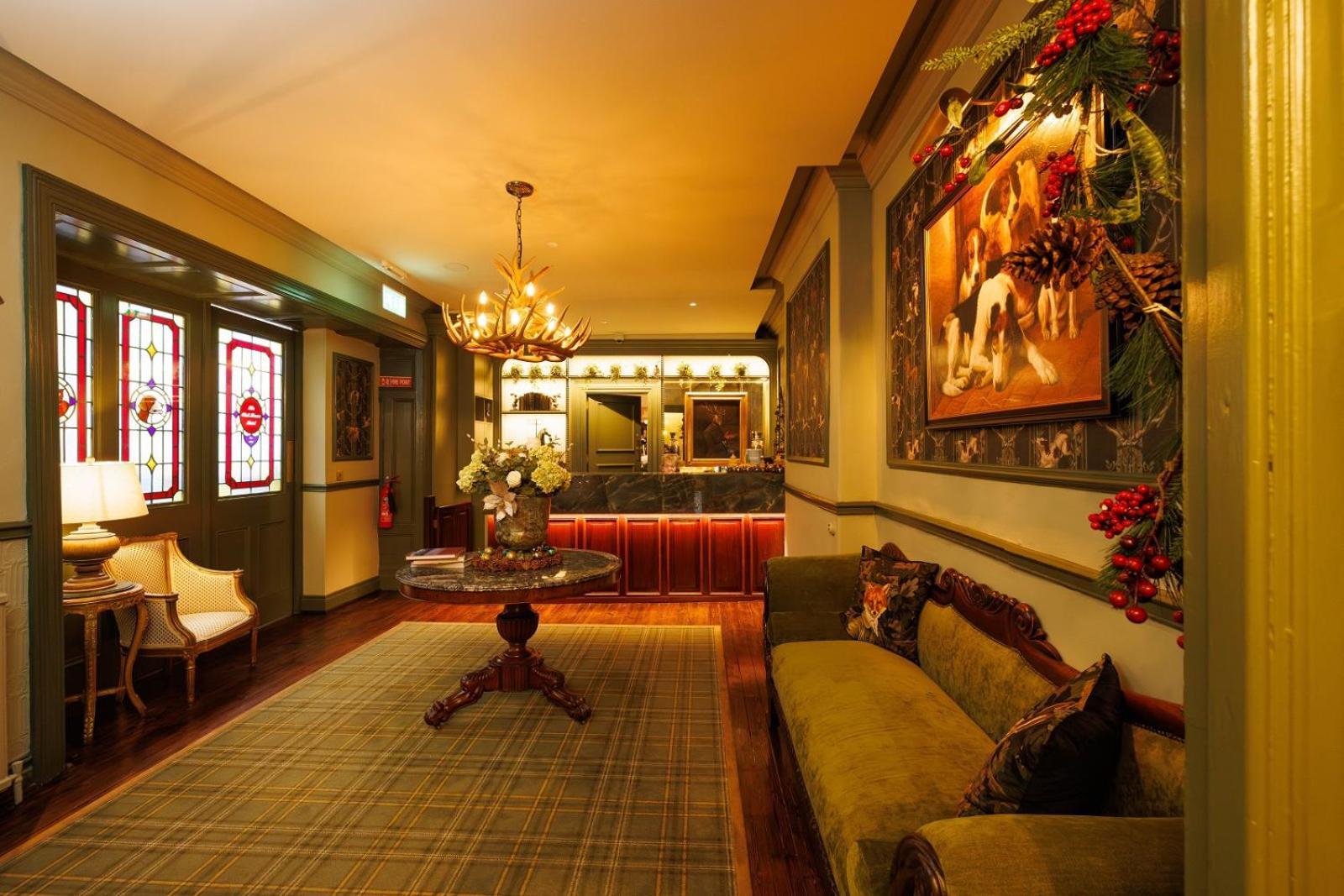 Hotel Club House