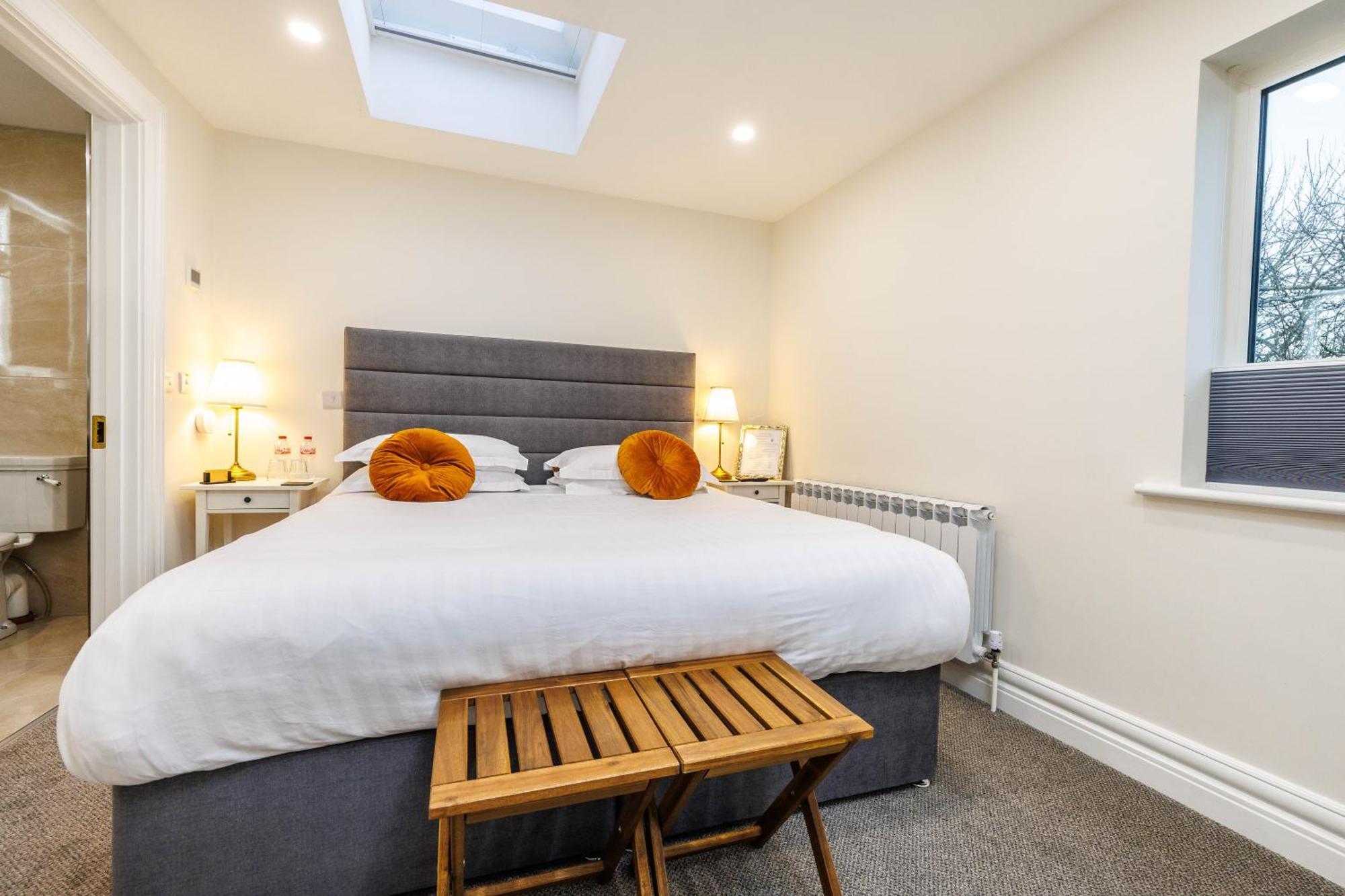Sandbury Town House *