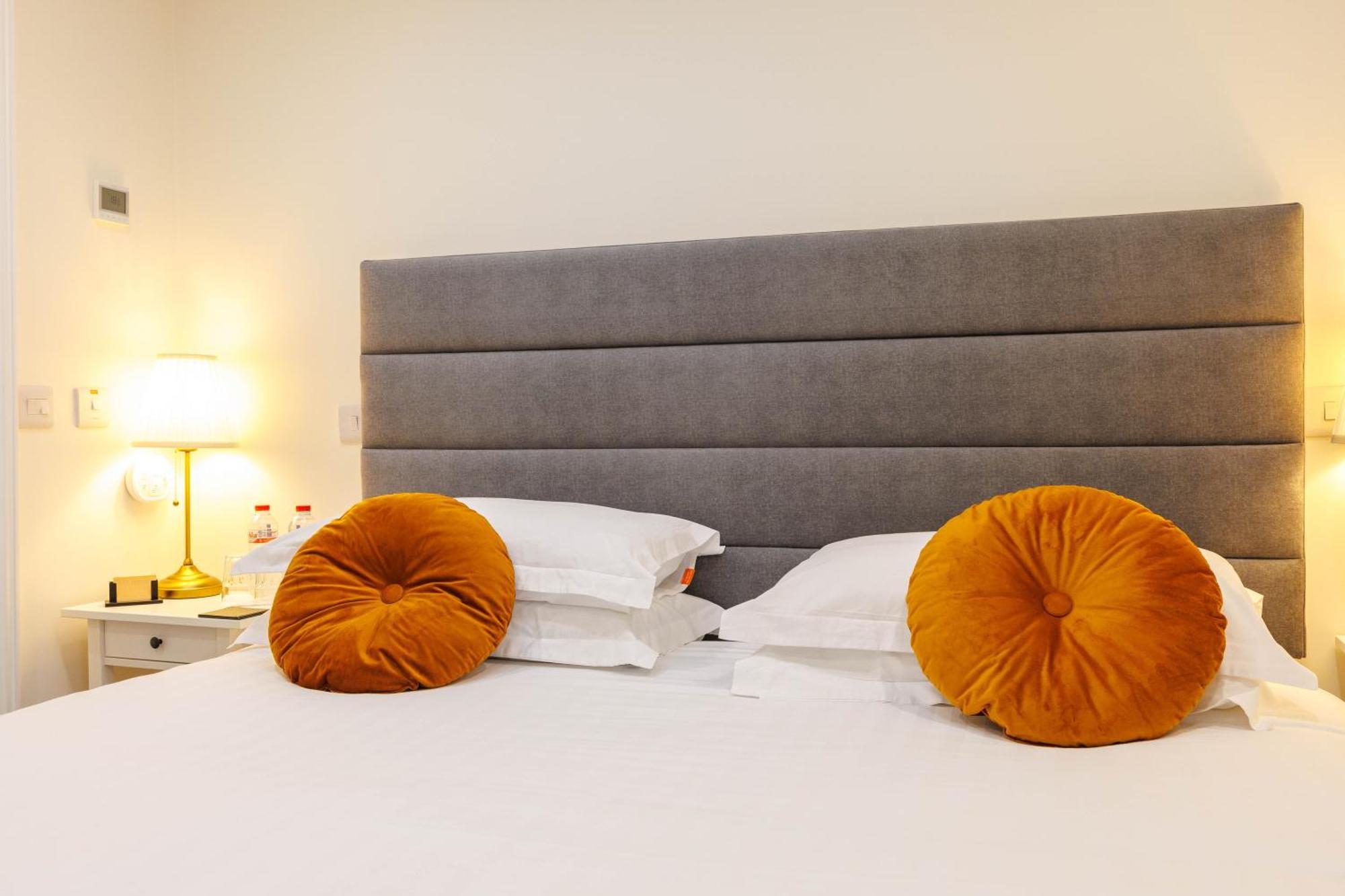 Sandbury Town House Bed & Breakfast *