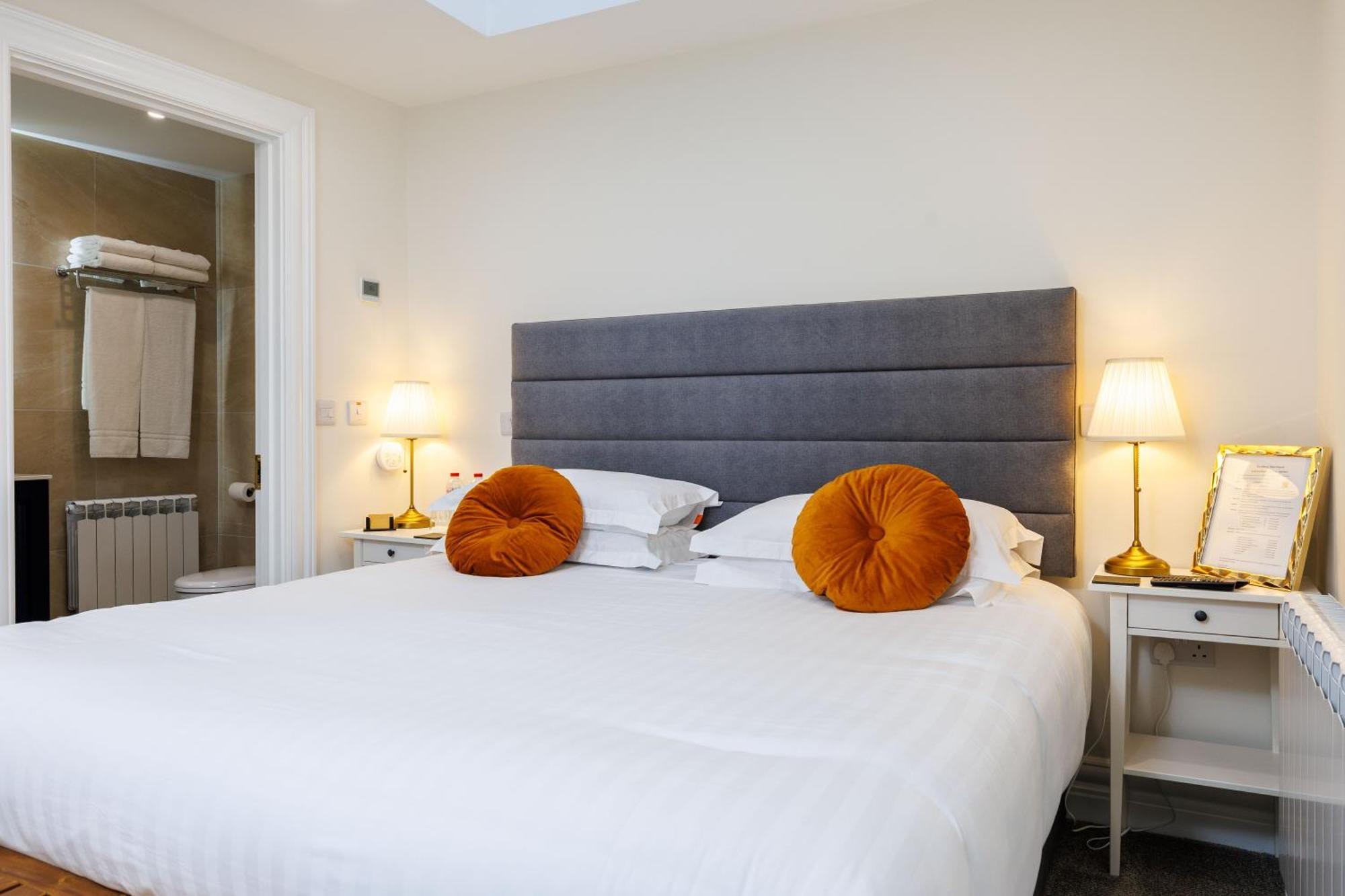Sandbury Town House Bed & Breakfast