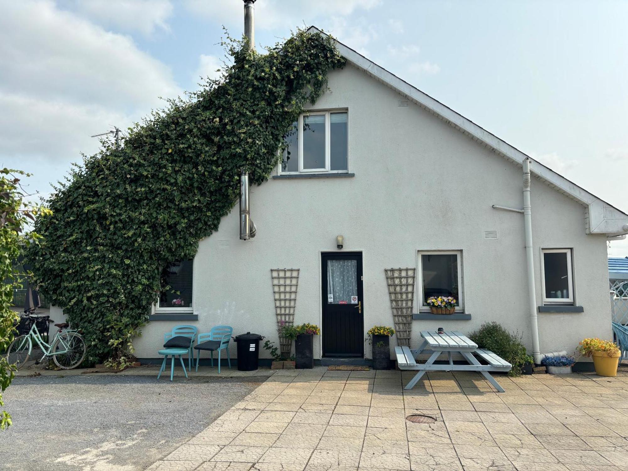 The Folly Minutes From Centre R95ryc8 Holiday home *