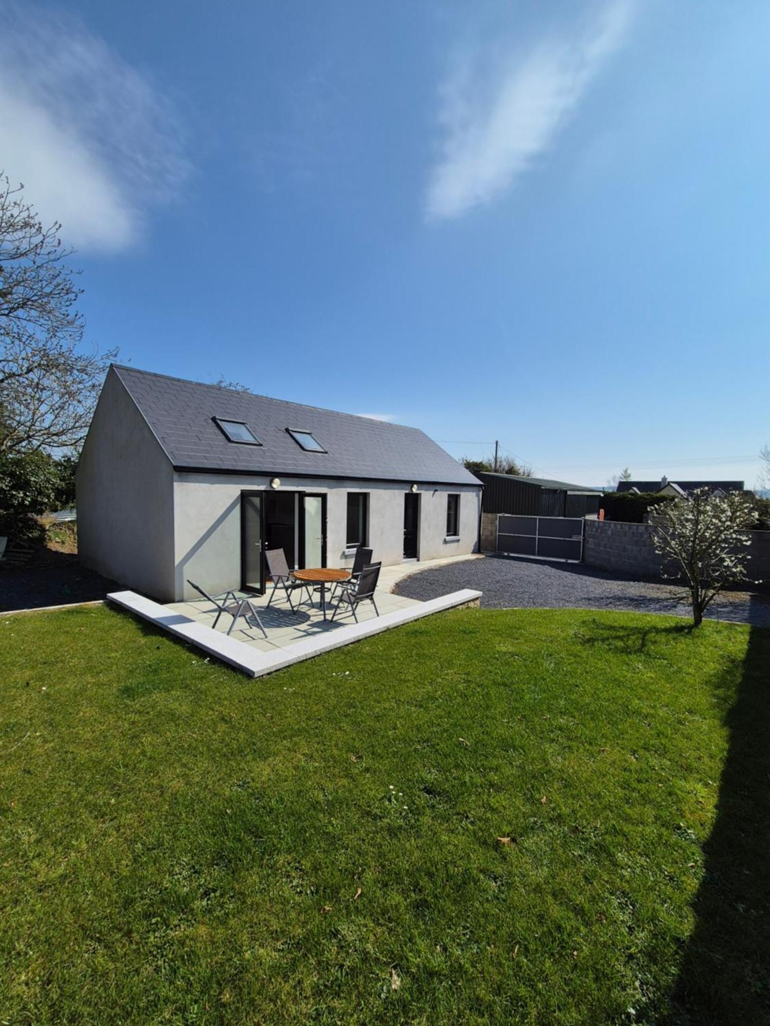 Farm View Apartment
