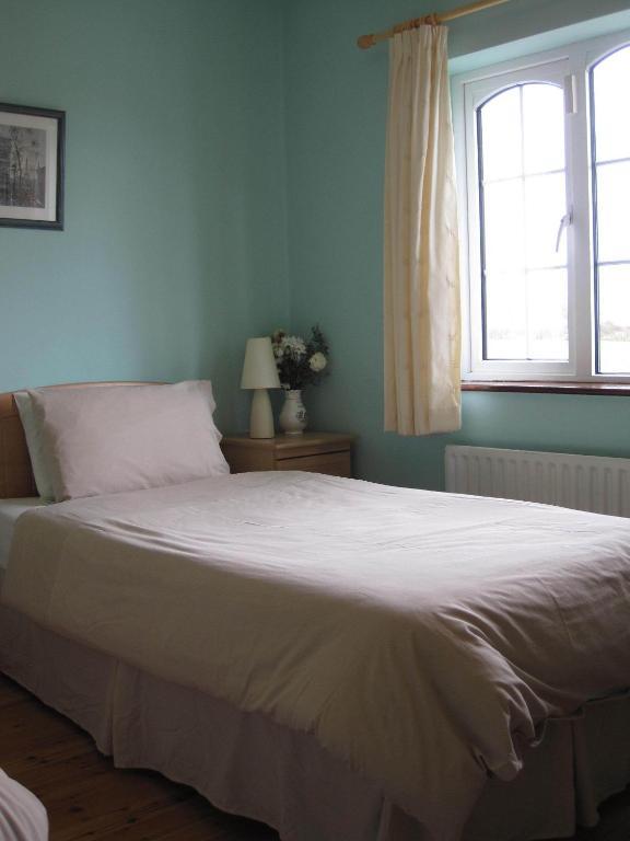 Ashbrook House Bed & Breakfast 3*