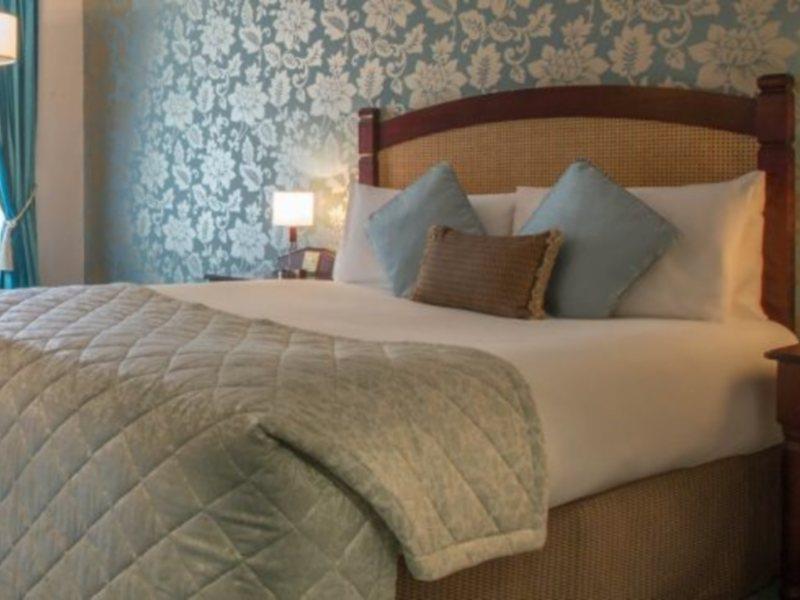 Hotel River Court 4*