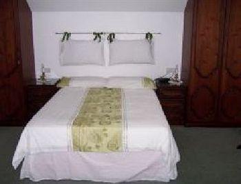 Launard House Bed & Breakfast