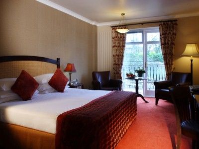 Hotel River Court 4*