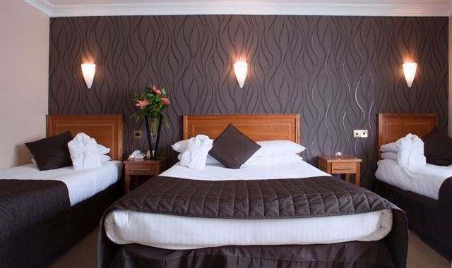 Springhill Court & Leisure Club Hotel 3*