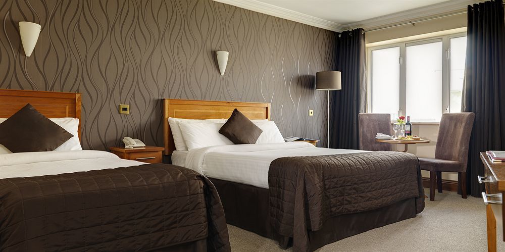 Springhill Court & Leisure Club Hotel 3*