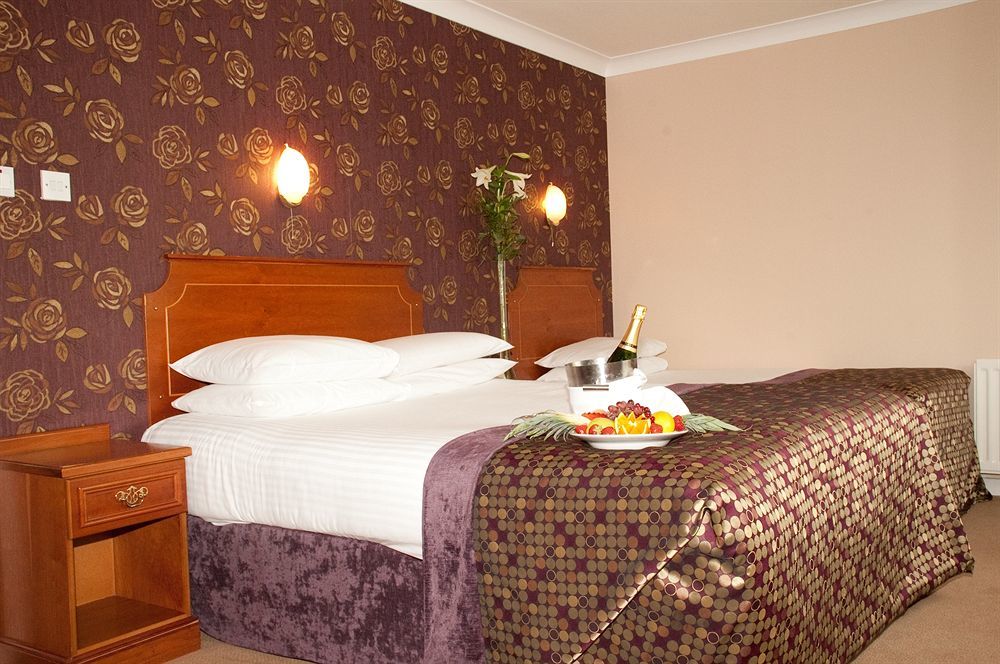 Springhill Court & Leisure Club 3*