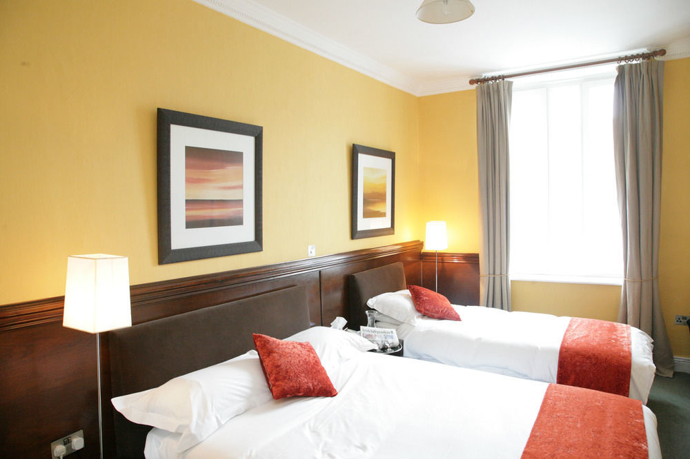 Hibernian House Guest house 3*