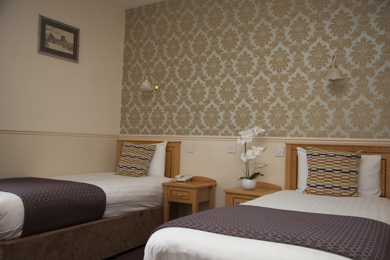 Club House Hotel