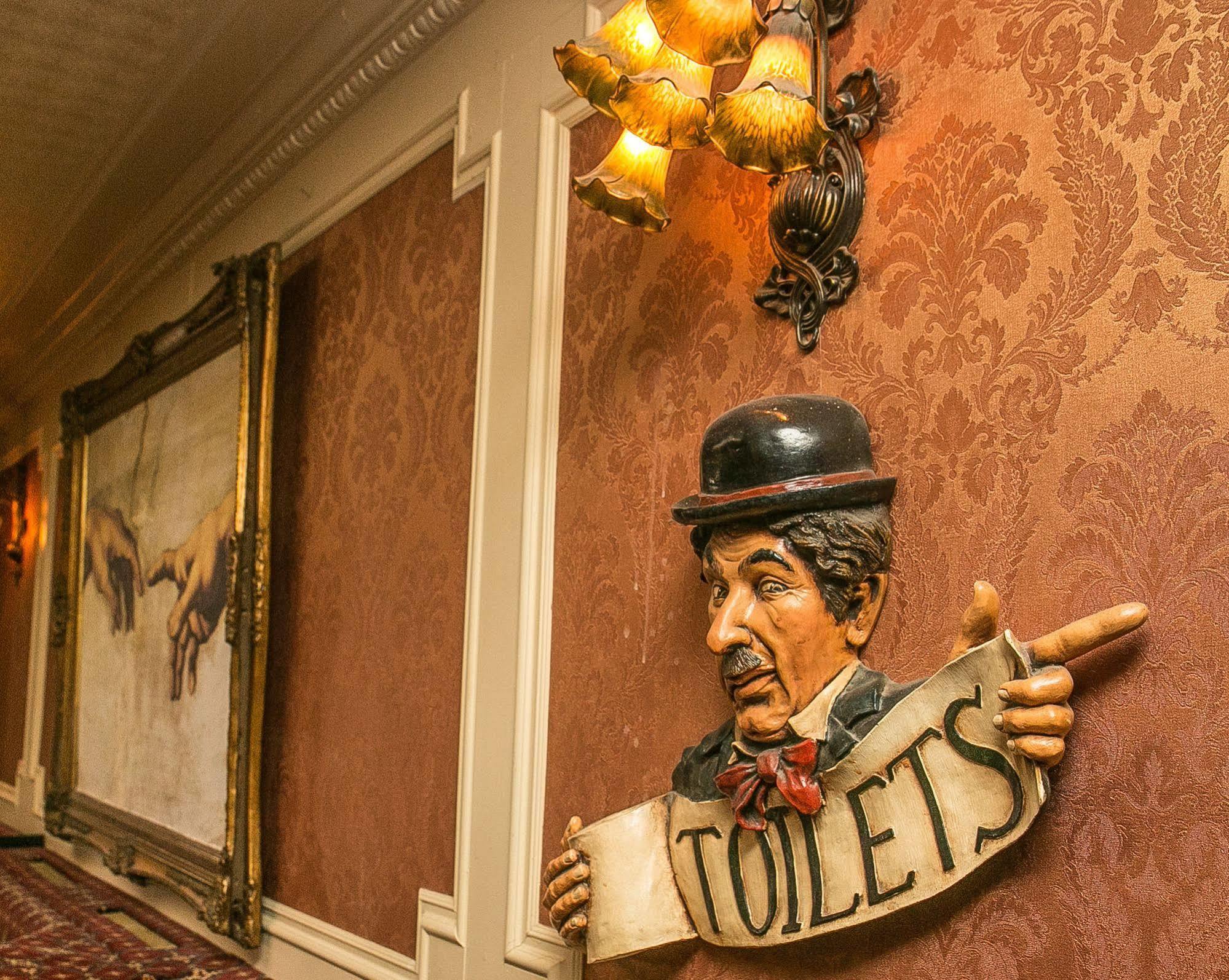 Kilford Arms Hotel 3*