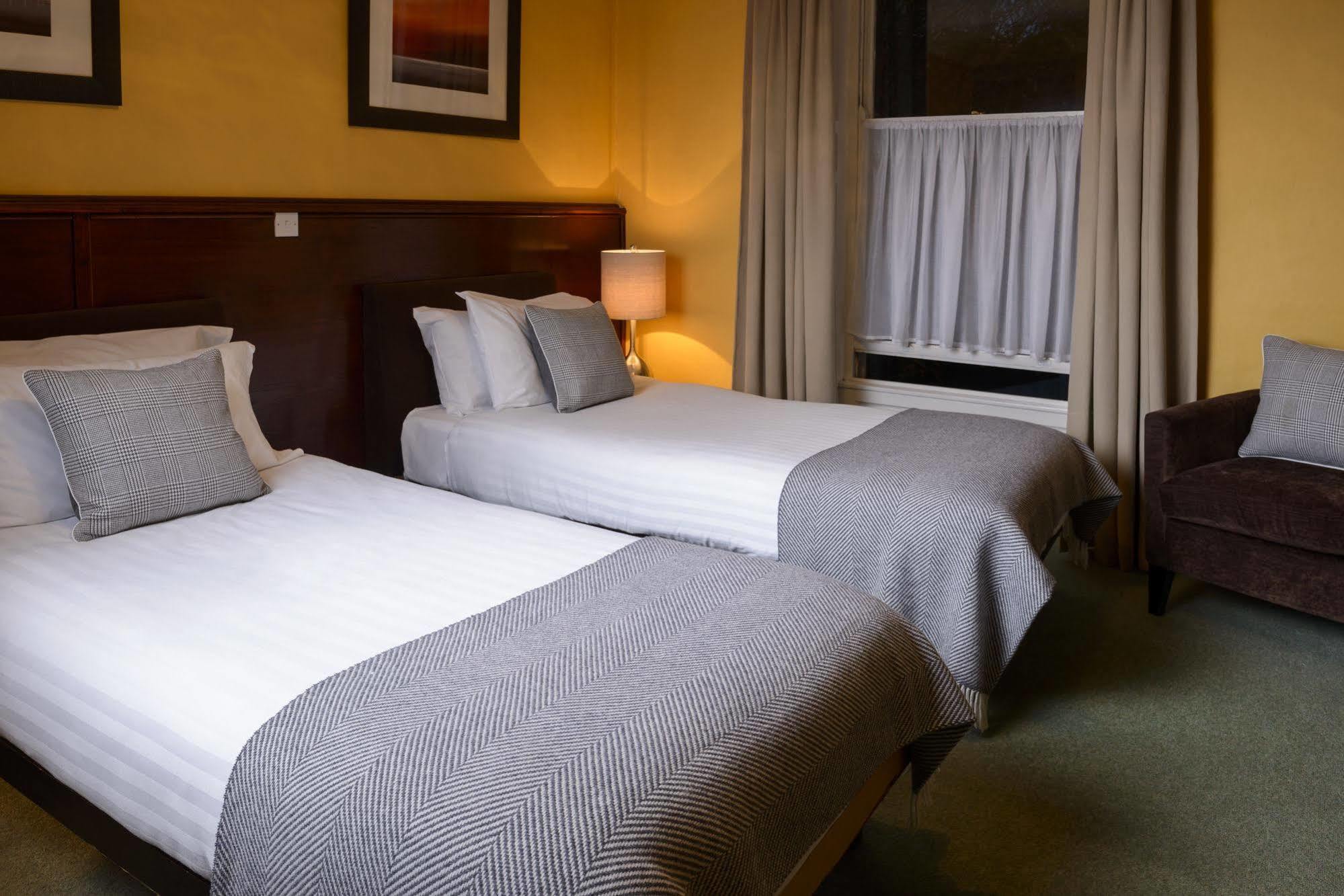 Hibernian House Guest house 3*