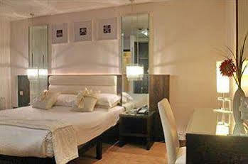 Hotel Zuni Restaurant & Boutique