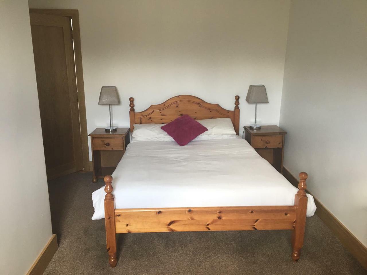 Dalys Guest house