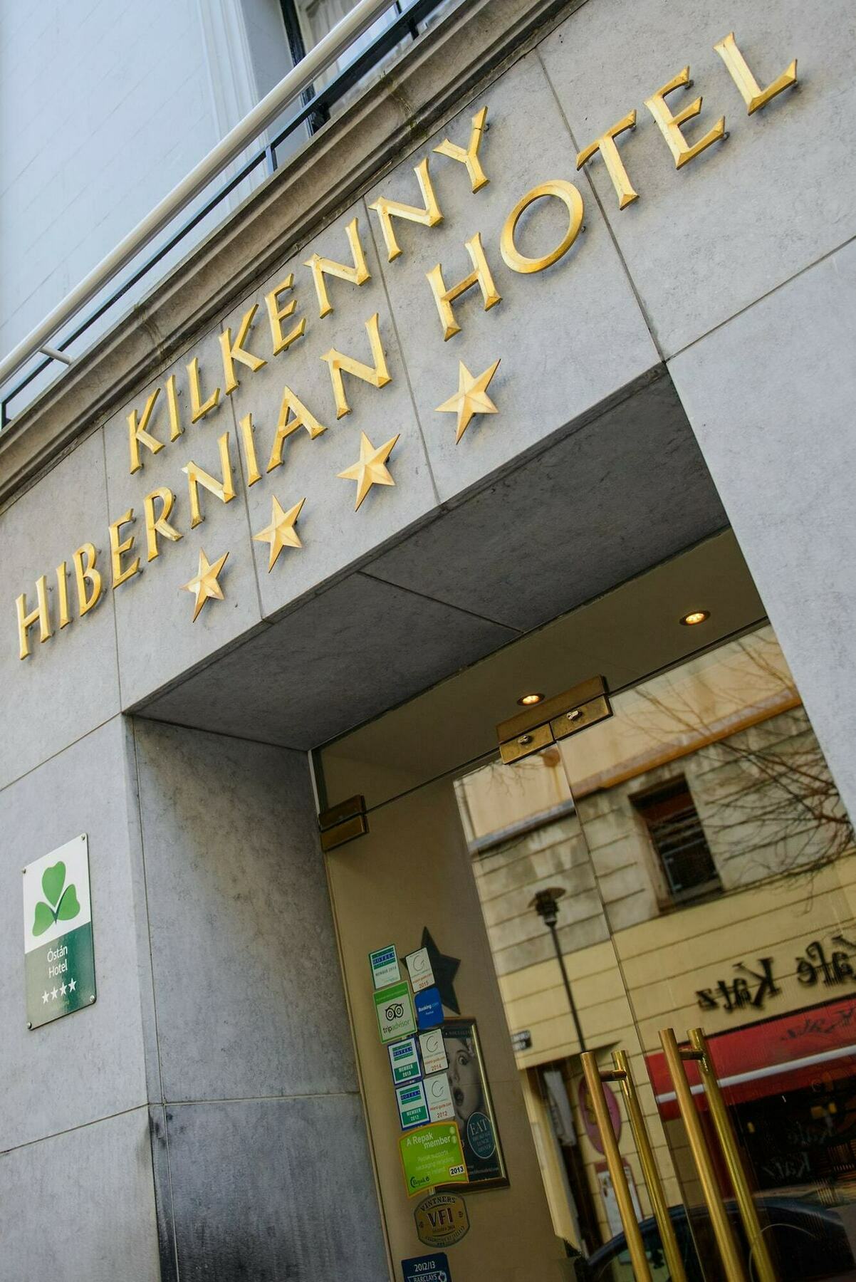 Hibernian Hotel 4*