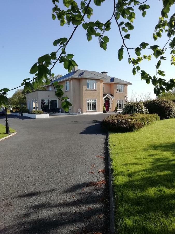 Country house Tig Na Coille Country House