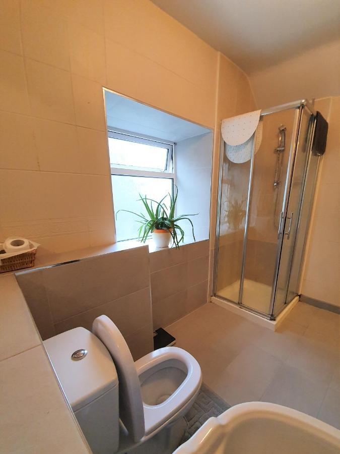 Billy Byrnes Bar & Guestrooms Guest house Kilkenny