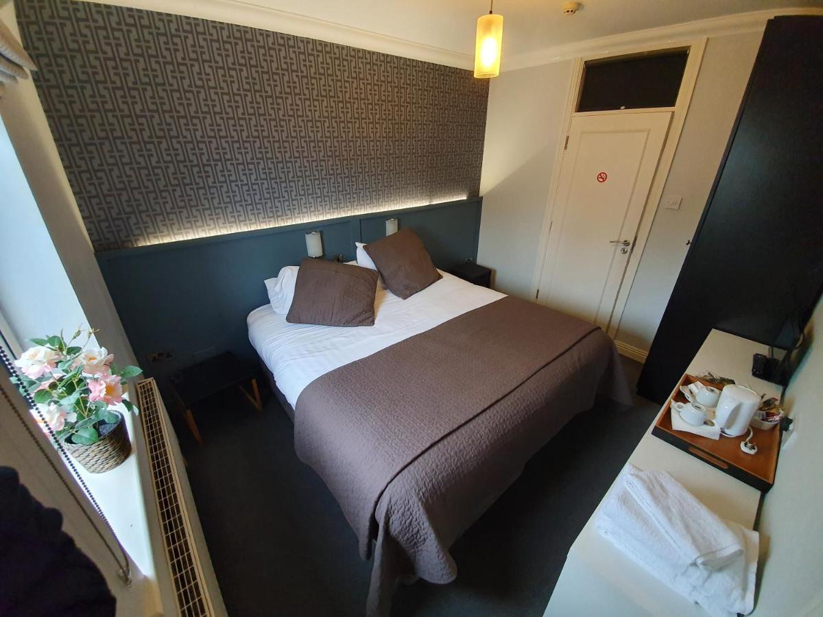 Billy Byrnes Bar & Guestrooms